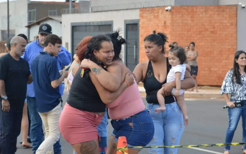Adolescente morre atropelado ao sair da escola no Nova Lima