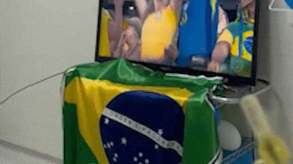 Pacientes transformam internação em torcida pelo hexa no HU