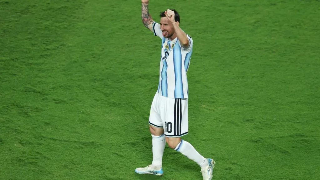 Argentina e França podem garantir vaga nesta segunda