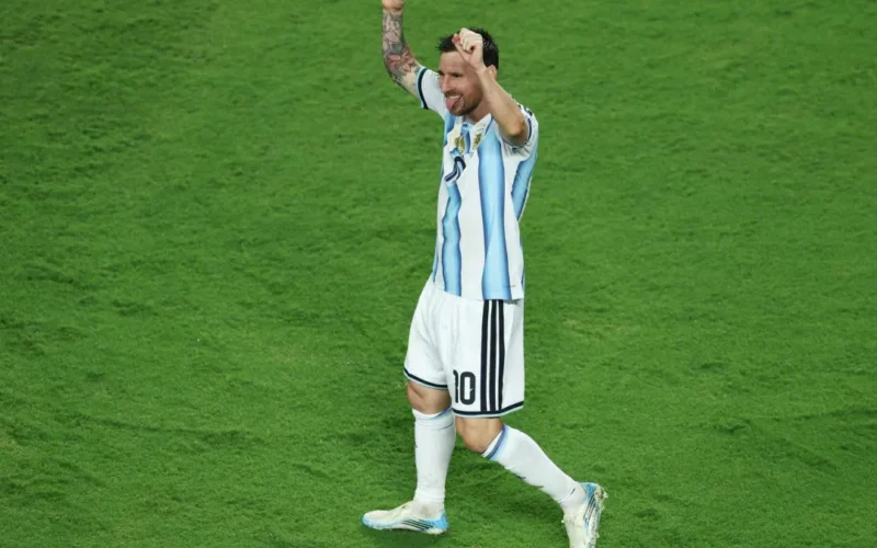Argentina e França podem garantir vaga nesta segunda