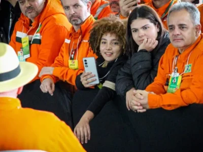 Jovens vereadoras de 15 anos viram destaque em evento com Lula