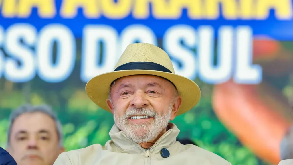 Lula defende inclusão social e rebate pressão externa em MS