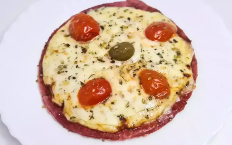 Pizza de beterraba: receita saudável e colorida para variar o cardápio