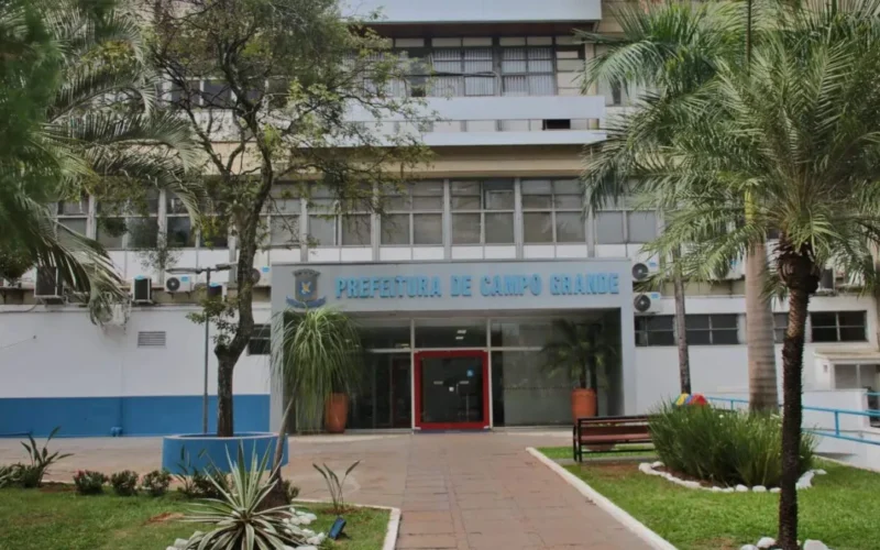 Justiça obriga Prefeitura a promover médicos sob multa diária