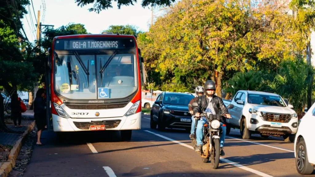 Ônibus em Campo Grande terão horários alterados nas férias