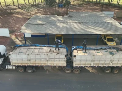 Carreta com 40 mil pacotes de cigarros é apreendida em MS