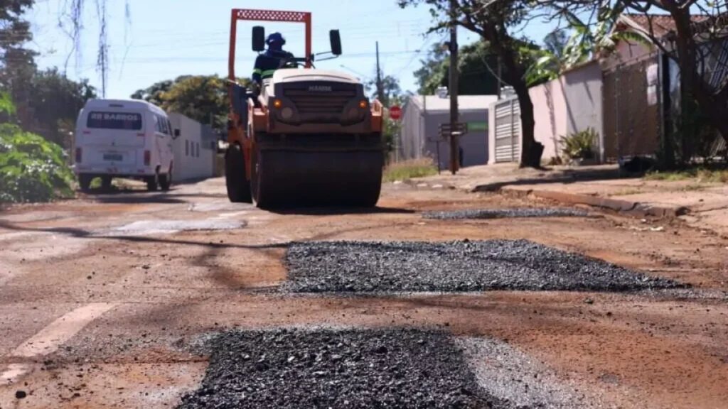 Prefeitura rompe contrato de asfalto e retém R$ 1 milhão