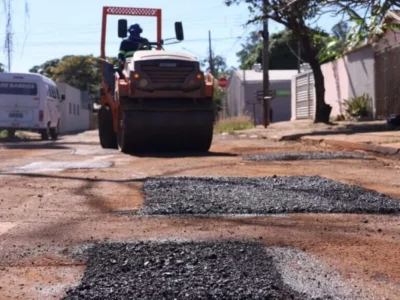 Prefeitura rompe contrato de asfalto e retém R$ 1 milhão