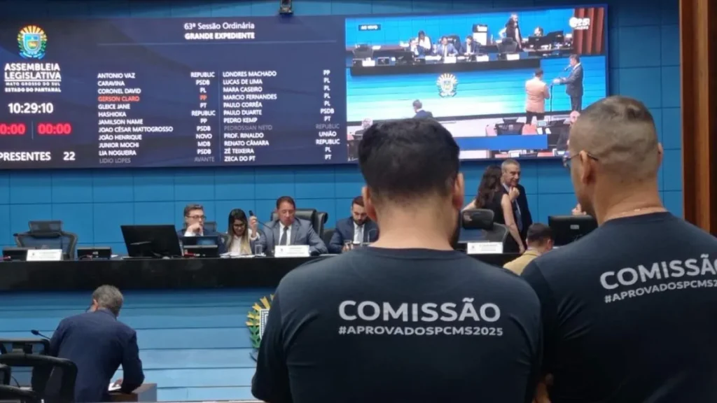 Aprovados da Polícia Civil cobram nomeação na Assembleia