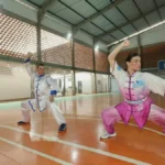 Pais passam kung-fu às filhas e fortalecem laços