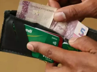 Brasileiros têm R$ 5,1 bi esquecidos em bancos; veja como sacar