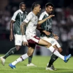 São Paulo empata com Coritiba e completa 9 jogos sem vencer no Brasileirão